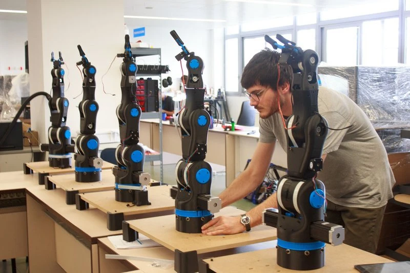free video: open source robotics with python - learn... BCN3D Moveo | Open Source Robotics